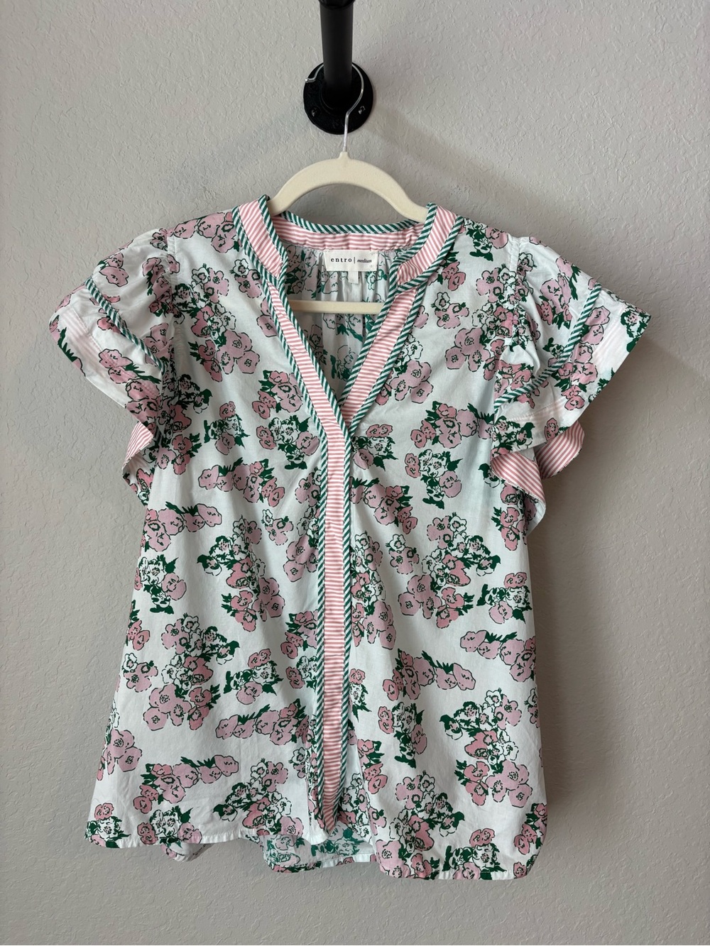 Entro Pink Green Floral Stripe Trim Ruffle Sleeve Top Size Medium - Picture 3 of 6